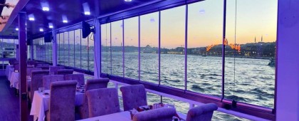 Istanbul: Daytime or Sunset Sightseeing Cruise & Audio Guide